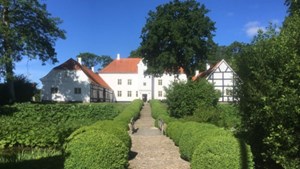 Oplev badelivets historie på Herregården Bratskov