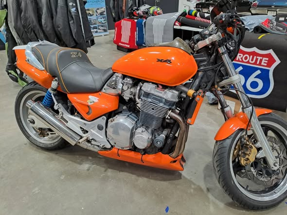 Campen Auktioner præsenterer motorcykelauktion med Honda, Harley, Suzuki og Yamaha