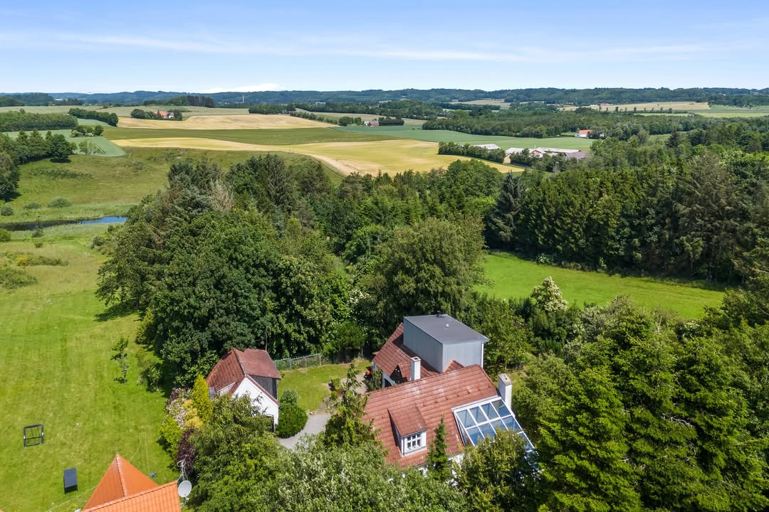 Mæglerhuset tilbyder nedsat pris på villa ved Klokkerholm Møllesø