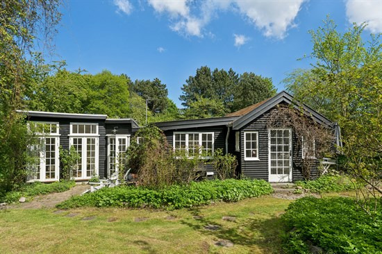 Hf. Skovly-Kirsebærv 10 er til salg for kun 1.950.000 kr.: Se de billigste boliger til salg i Vedbæk her