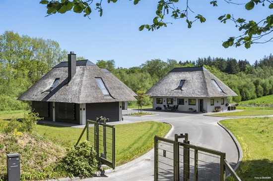 Top 6 over dyreste boliger til salg i Børkop. Priser op til 14.900.000 kr