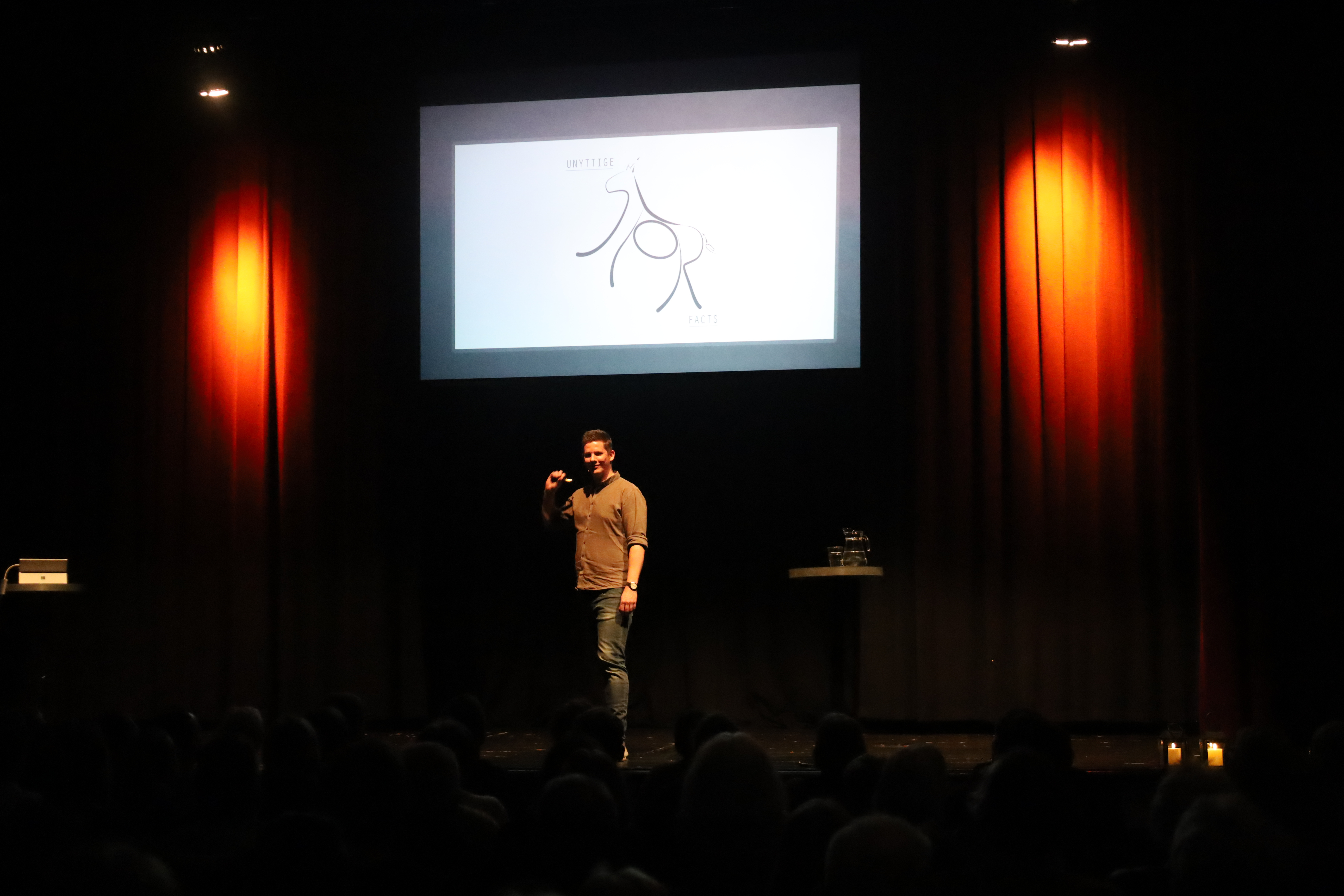 Oplev en (u)nyttig verdenshistorie på Greve Bibliotek