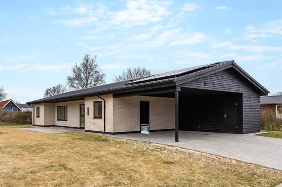 Top 6 over dyreste boliger til salg i Aulum. Priser op til 4.195.000 kr