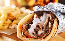 Fastfood-restaurant i Vejle får bøde for lunkent kebab-kød