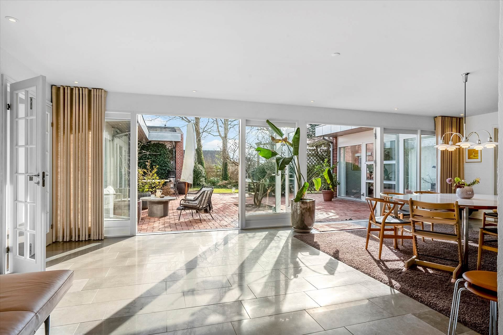 Drømmer du om luksus? For 3.695.000 kr er H C Andersens Vej 56 kommet til salg - Se den og de dyreste boliger til salg her