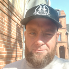 Oplev Kims historie: Fra stofmisbruger til fortæller i Odense