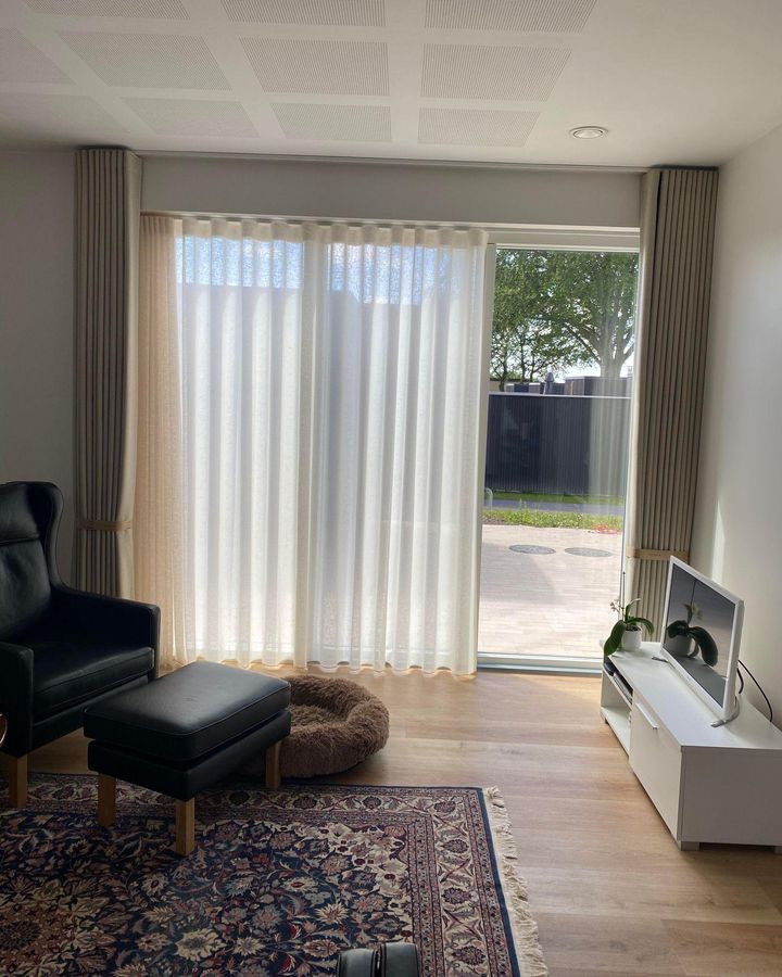 Skab hygge i efteråret med nye stofgardiner fra Garant Brønderslev