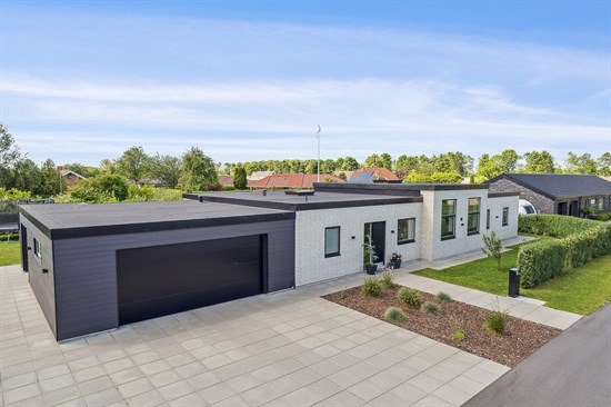 Top 6 over dyreste boliger til salg i Karup. Priser op til 4.795.000 kr