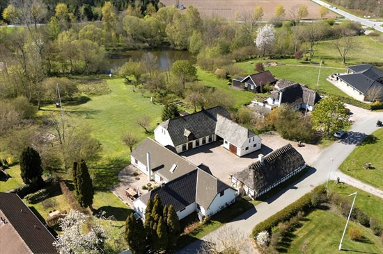Top 6 over dyreste boliger til salg i Brenderup. Priser op til 5.495.000 kr