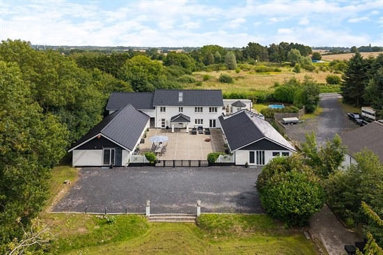 Top 6 over dyreste boliger til salg i Lille Skensved. Priser op til 9.750.000 kr