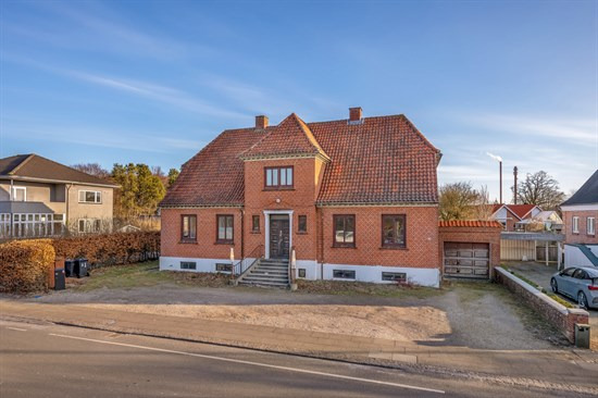 Top 6 over dyreste boliger til salg i Tarm. Priser op til 2.995.000 kr