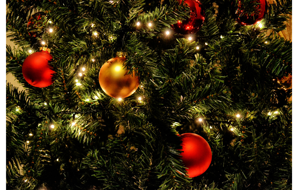 Godteposen kommer og synger julemelodier i herningCentret