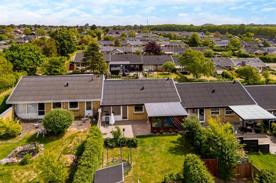 Langørvej 19 er til salg for kun 1.698.000 kr.: Se de billigste boliger til salg i Tilst her