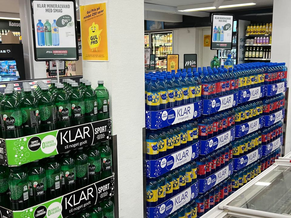 Vandtilbud hos Min Købmand Øster Bjerregrav mens købmanden er væk