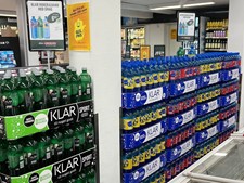 Vandtilbud hos Min Købmand Øster Bjerregrav mens købmanden er væk