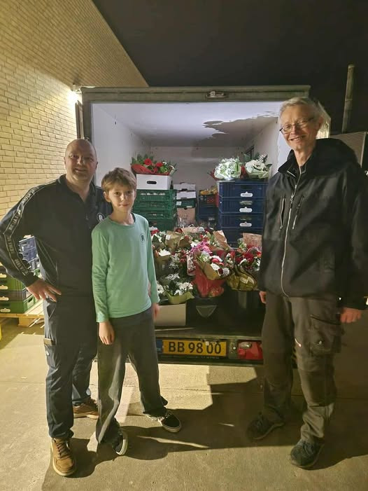 Rema 1000 Ikast støtter lokale familier i juletiden med overskudsvarer gennem samarbejde med Blå Kors Ikast