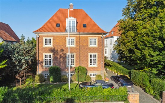 Eksklusiv bolig for 56.000.000 kr er netop kommet til salg i Hellerup - Se den og de dyreste boliger her