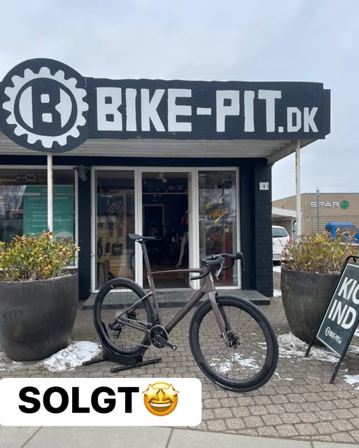 Bike-pit sælger SCOTT Addict 10 og sender kunden til bikefit 