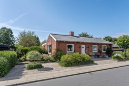 Ny pris på velholdt villa i Klokkerholm: 675.000 kr. - Mæglerhuset