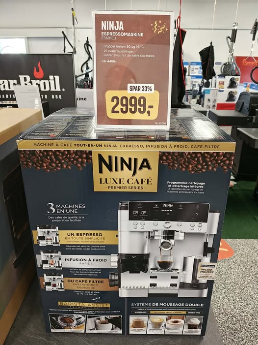 Skousen Hobro annoncerer tilbud på Ninja ES601EU kaffemaskine