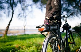Elcykler er blevet udbredte i Holsted