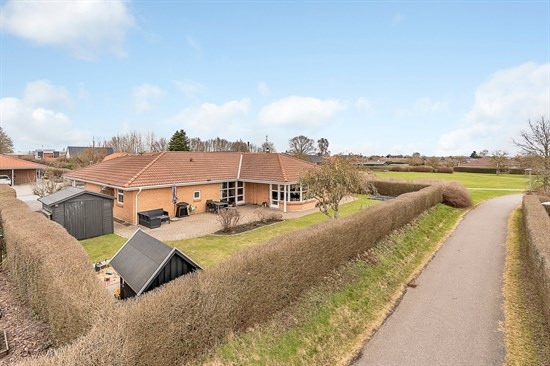 Rødlundvej 298 og 3 andre boliger er kommet til salg denne uge i Harlev - se boligerne her.