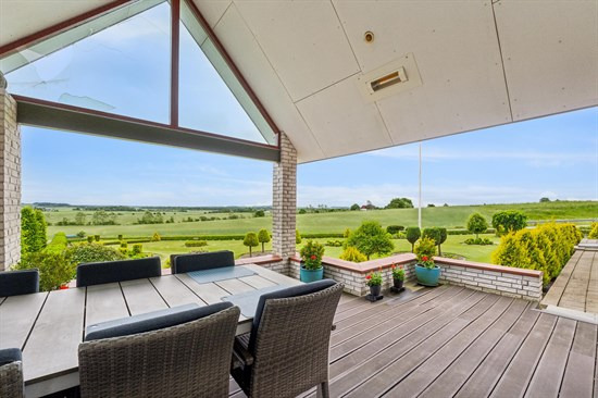 Pris sat ned med 360.000 kr. på Vaarstvej 260