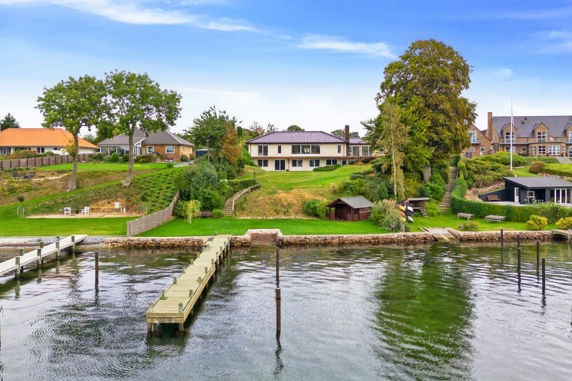 Drømmer du om luksus? For 14,5  mio. kroner er Ellekildevej 10, Thurø kommet til salg - Se den og de dyreste boliger til salg her