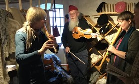 Julestemning på Lystbækgaard: Oplev et hyggeligt julemarked