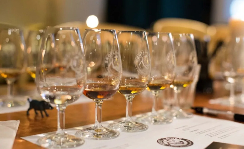 Oplev prisvindende rom og gin på Pier 5 Hotel