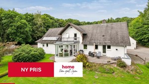 Home Tranbjerg - Solbjerg sælger renoveret ejendom i naturskønt område til 4.395.000 kr.