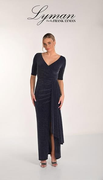 Nyhed fra Skott Aalborg: Elegante Frank Lyman kjoler til sæsonens fester