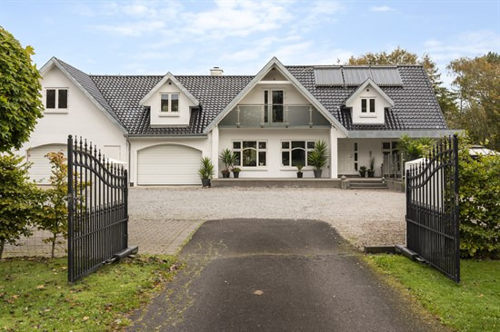 Luksusbolig netop kommet til salg i Marslev: Se hvad du skal smide for Marslevs dyreste adresser her