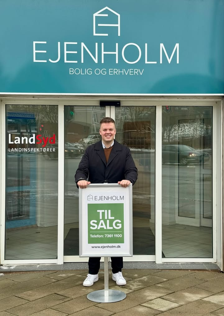 EJENHOLM BOLIG & ERHVERV ønsker god vinterferie og holder åbent for bolighandel