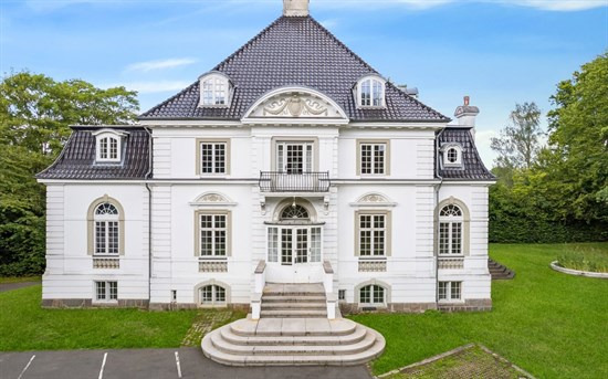 Top 6 over dyreste boliger til salg i Klampenborg. Priser op til 52.000.000 kr