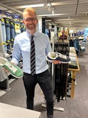 Nedsatte Lacoste-sko i først til mølle-tilbud hos Hr. Ravn