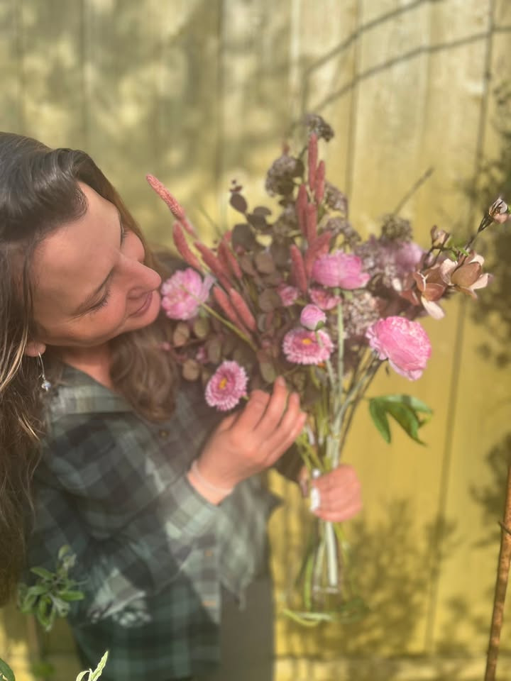 Gug Planteskole fejrer mors dag med konkurrence om evighedsblomster