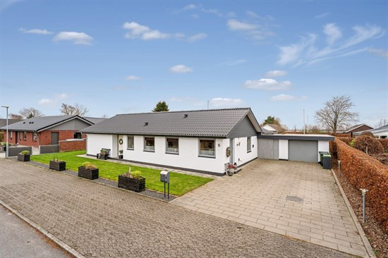 Knudsøvej 6 og 1 anden boliger er kommet til salg denne uge i Grindsted - se boligerne her.