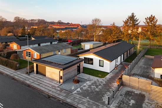 Enebærvej 34 og 9 andre boliger er kommet til salg denne uge i Odense - se boligerne her.