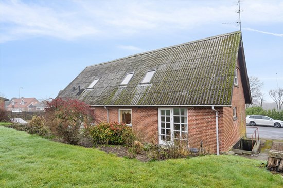 Pris sat ned med 200.000 kr. på Voldum-Rud Vej 113