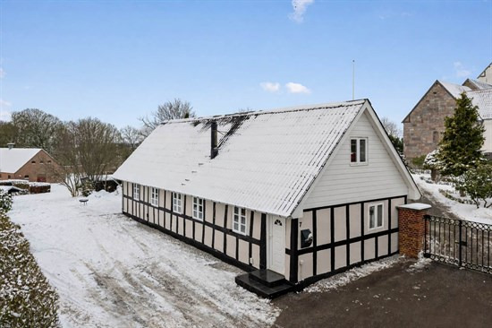 Haldvej 7 og 1 anden boliger er kommet til salg denne uge i Gjerlev - se boligerne her.