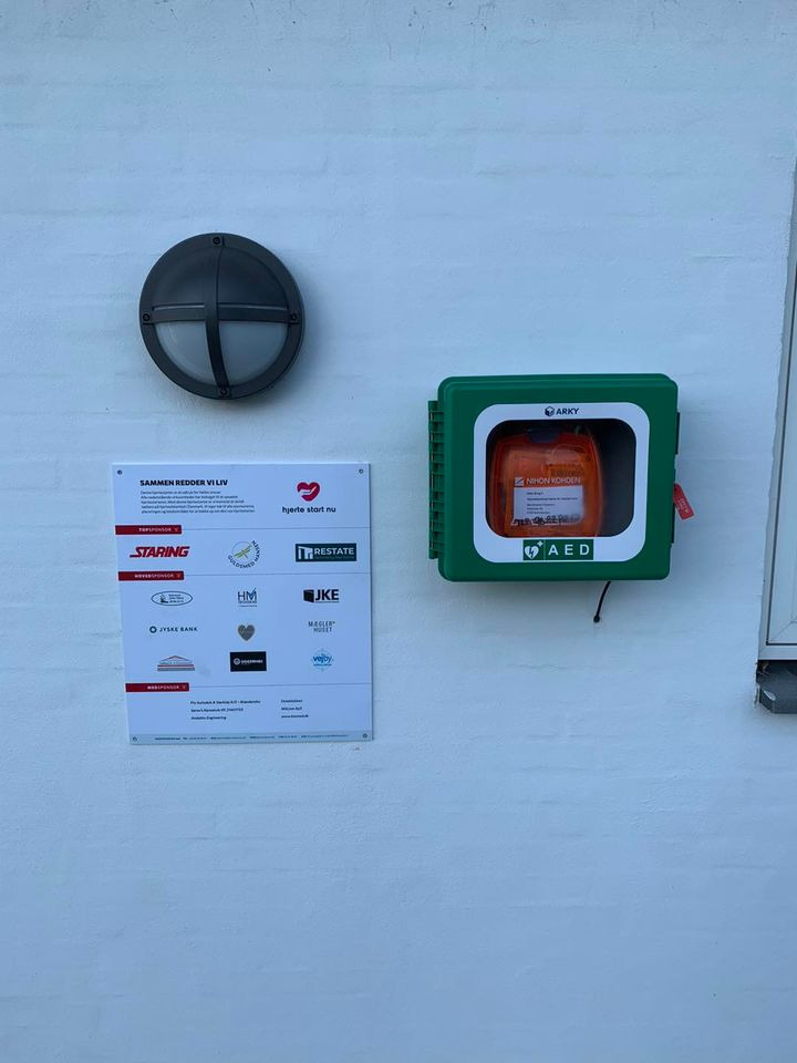 Toldbod El- & Klimateknik ApS installerer hjertestarter ved Børnehuset Fasanen i Brønderslev