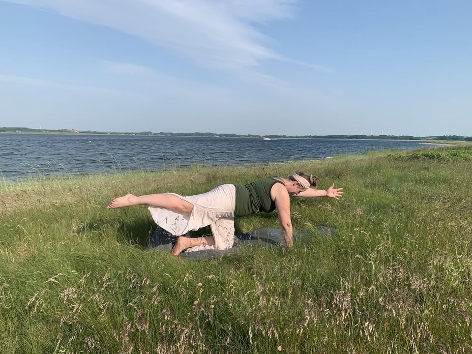 Pilates ved Fjorden, Fur: En Naturlig Oplevelse