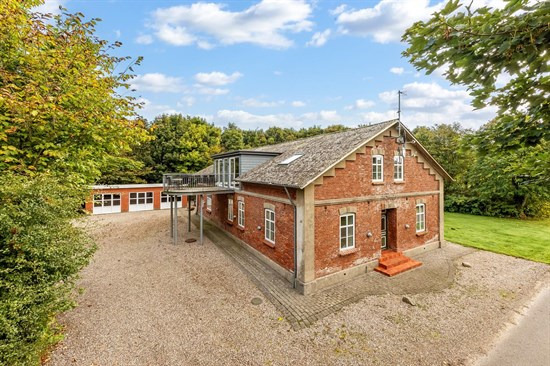 Top 6 over dyreste boliger til salg i Bredebro. Priser op til 3.795.000 kr