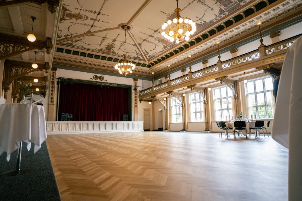 Frændes Madværk: Kulinarisk excellence i historiske rammer på Allégade