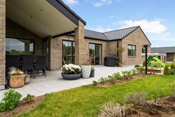 Luksusbolig netop kommet til salg i Hovedgård: Se hvad du skal smide for Hovedgårds dyreste adresser her