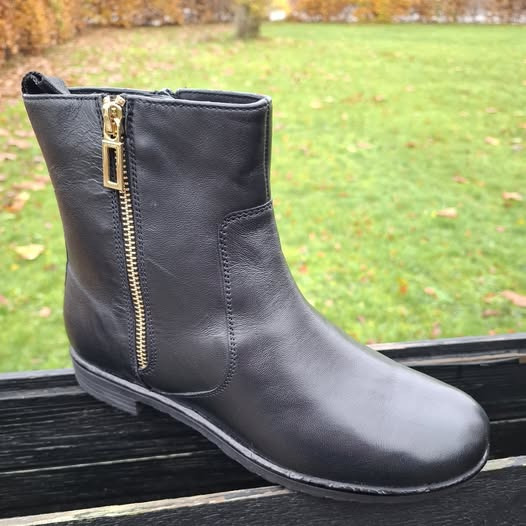 Elling Sko lancerer tilbud på Ara sort skindstøvle med lynlås