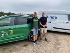Unge i mesterlære hos murer og tømrer