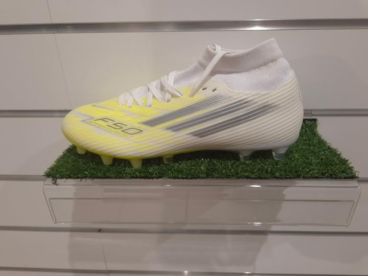 Sportigan Farsø sælger Adidas F50 Sparkfusion voksen til 375 kr.
