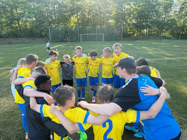 Kjellerup U13-drenge triumferer på hjemmebane mod Viborg Sdrm. IK